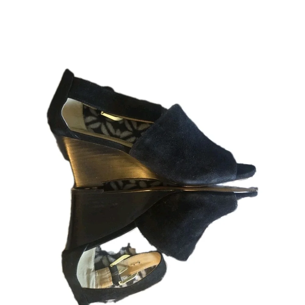Adrienne Vittadini Black Suede‎ Wedge Sandals Peep Toe Ankle Strap Womens 7.5M